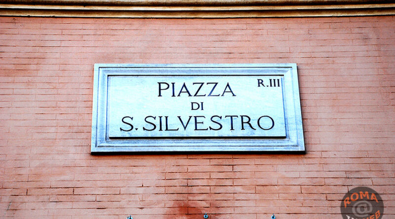 Piazza San Silvestro · Roma